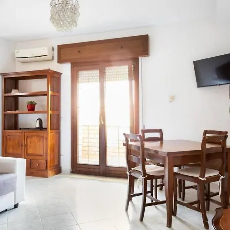 Premier Parkview - One-bedroom - Airport - Self Check-in Apartment *